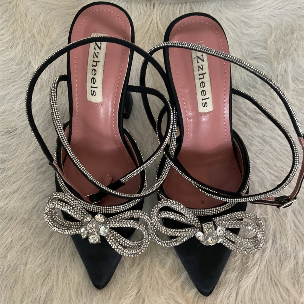 Elegant Black Heels with Rhinestone Bow